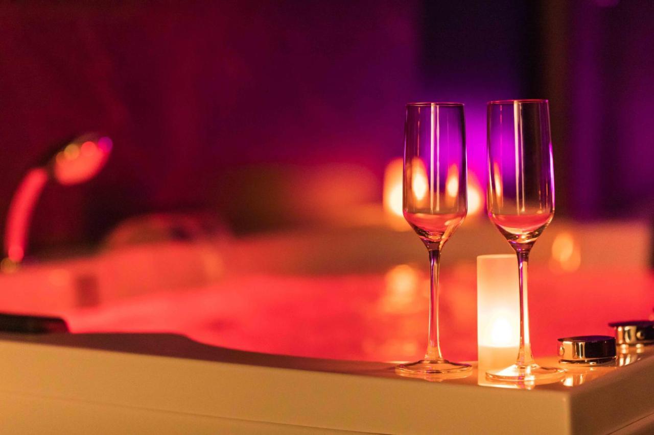 * Spa & Detente # Suite Privee # Tours # Netflix * Buitenkant foto