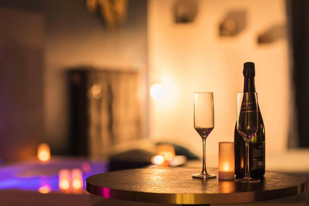 * Spa & Detente # Suite Privee # Tours # Netflix * Buitenkant foto